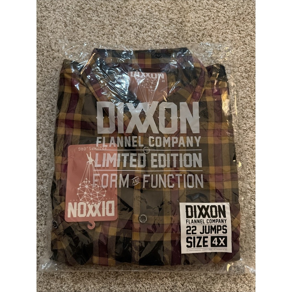 Dixxon Flannel Co. “22 Jumps” Men's Size 4XL Button Up Long Sleeve Shirt Plaid